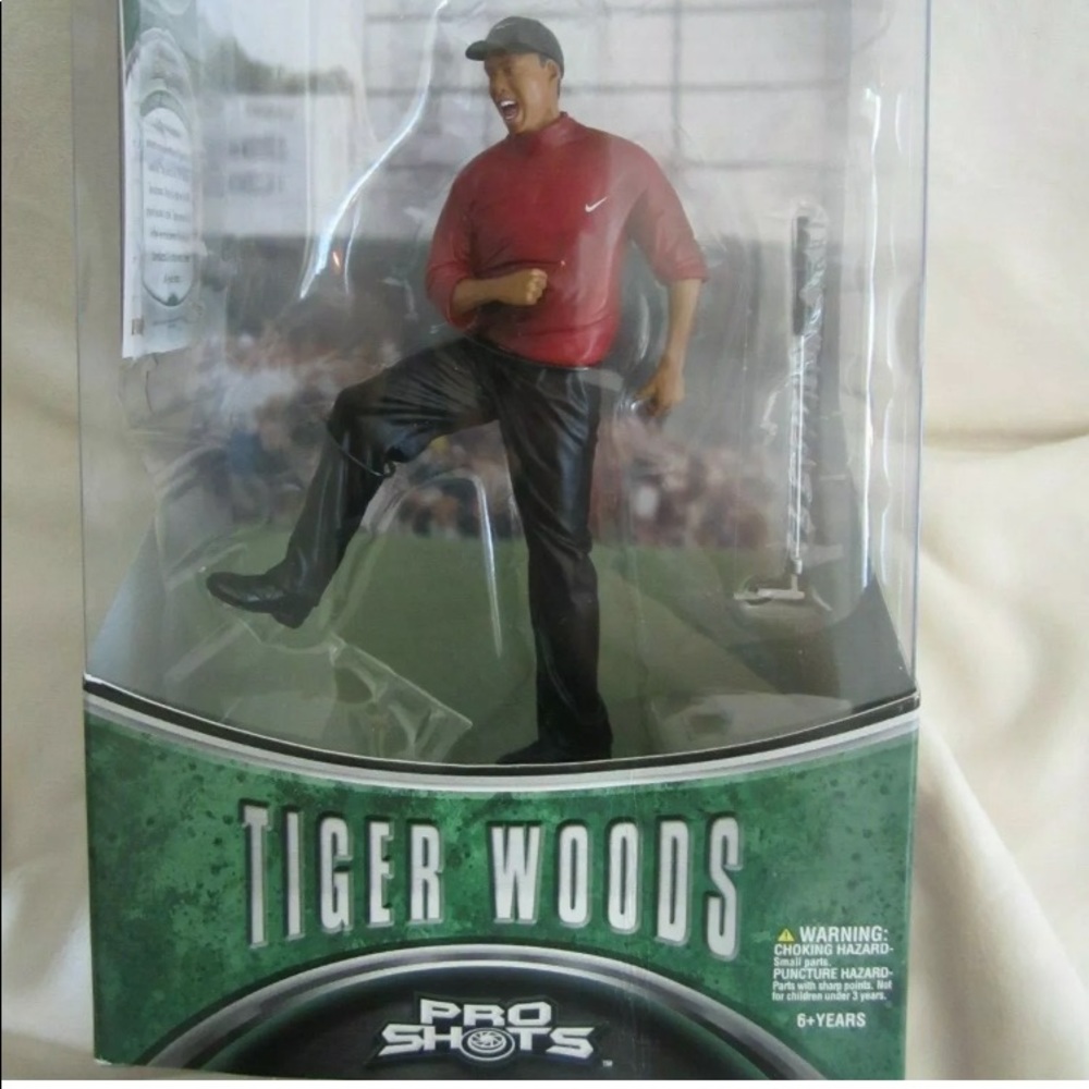 TIGER WOODS 1997 Masters Champion Figure